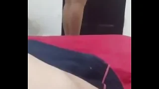 modelando su culote hairbrush pantimedias